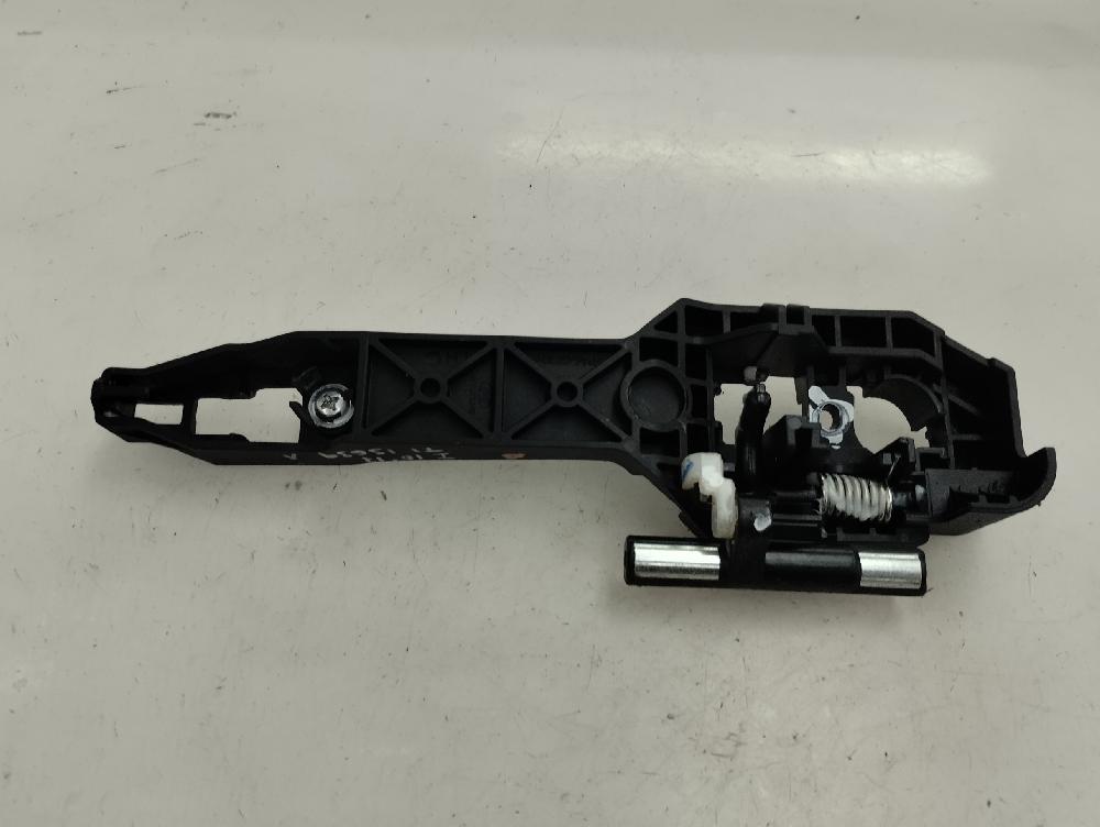 SOPORTE MANETA EXTERIOR PUERTA TRASERA IZQUIERDA HYUNDAI I10 1.3 MT 87CV | 64KW