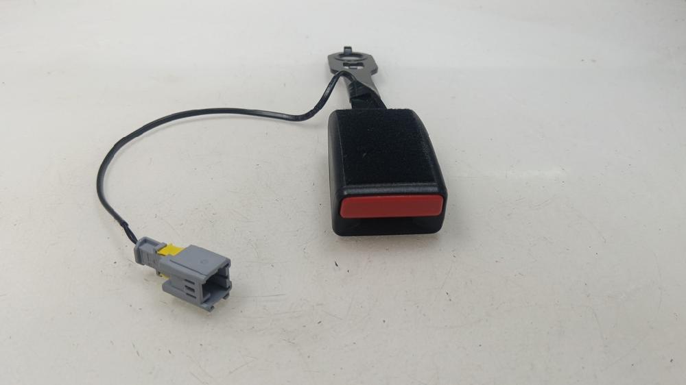 ANCLAJE CINTURON DELANTERO DERECHO PEUGEOT 208 1.2 VTI ETG 82CV