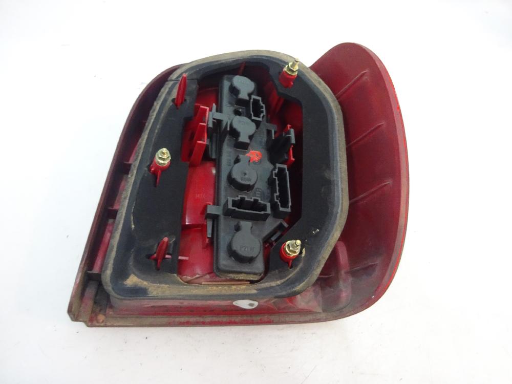 PILOTO TRASERO IZQUIERDO VOLKSWAGEN POLO 2001 1.9 SDI MT 64CV | 47KW