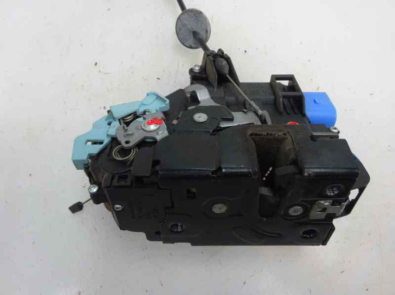 CERRADURA PUERTA DELANTERA IZQUIERDA VOLKSWAGEN CADDY 1.9 TDI MT 105CV | 78KW