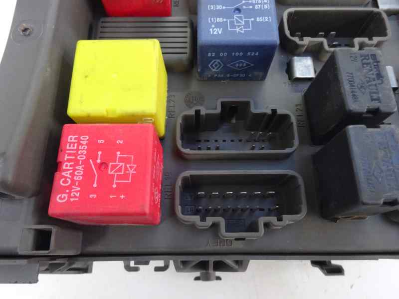 CAJA RELES FUSIBLES RENAULT LAGUNA OTROS