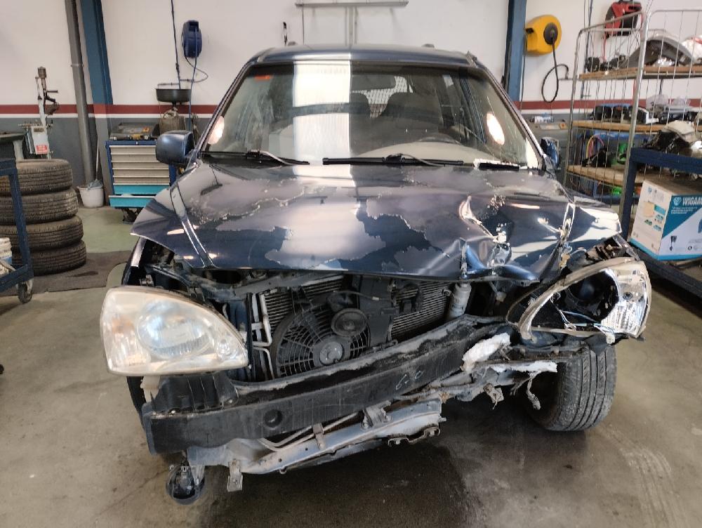 KIA CARENS 2002 2.0 MT 113CV | 83KW