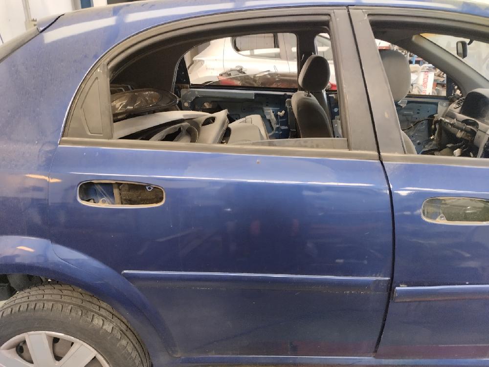 PUERTA TRASERA DERECHA CHEVROLET LACETTI 1.6 MT 109CV | 80KW