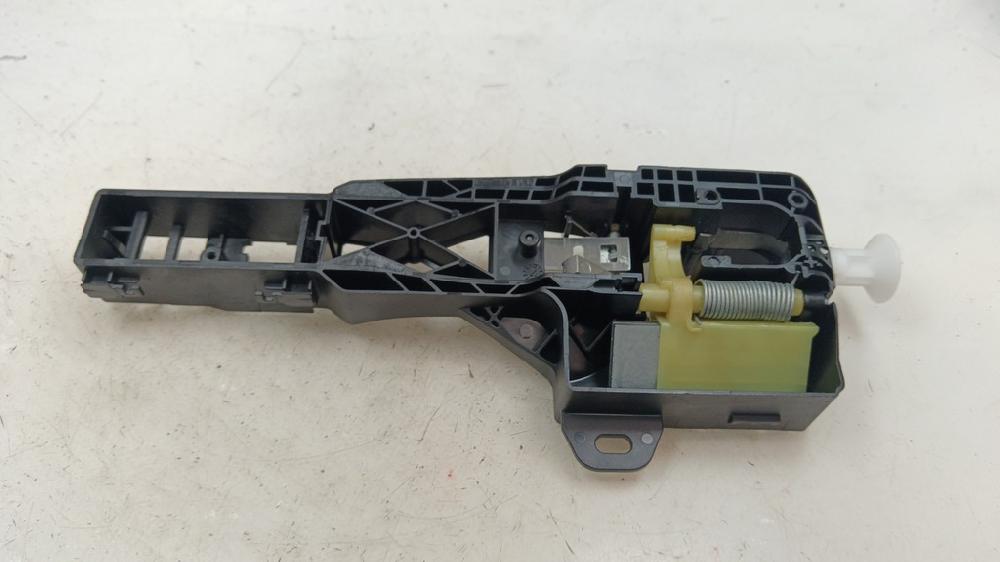 SOPORTE MANETA EXTERIOR PUERTA TRASERA DERECHA RENAULT SCENIC 1.3 MT 140CV | 103KW