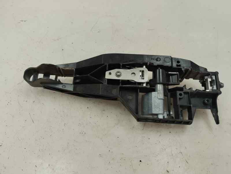 SOPORTE MANETA EXTERIOR PUERTA TRASERA IZQUIERDA PEUGEOT 208 1.2 MT 110CV | 81KW