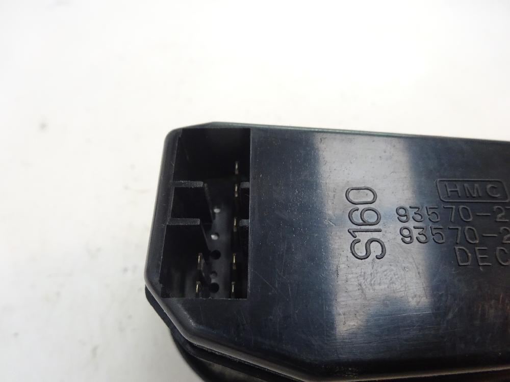 MANDO ELEVALUNAS DELANTERO IZQUIERDO HYUNDAI COUPE 1.6 MT 116CV | 85KW