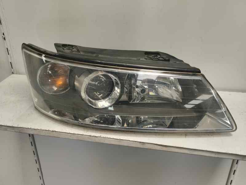 FARO DERECHO HYUNDAI SONATA 2.0 CRDI MT 140CV | 103KW