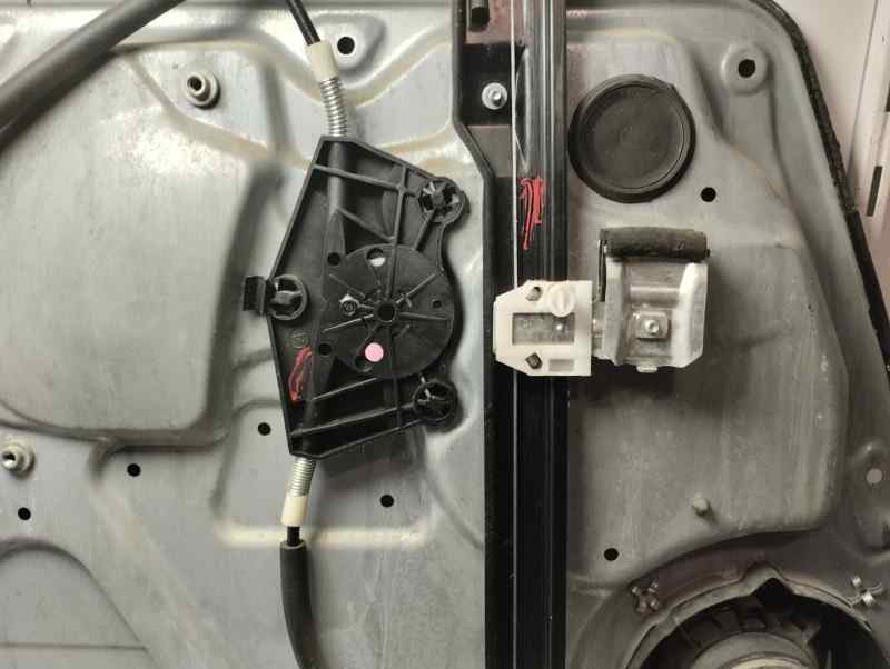ELEVALUNAS DELANTERO DERECHO VOLKSWAGEN BEETLE 2.0 MT 115CV | 85KW