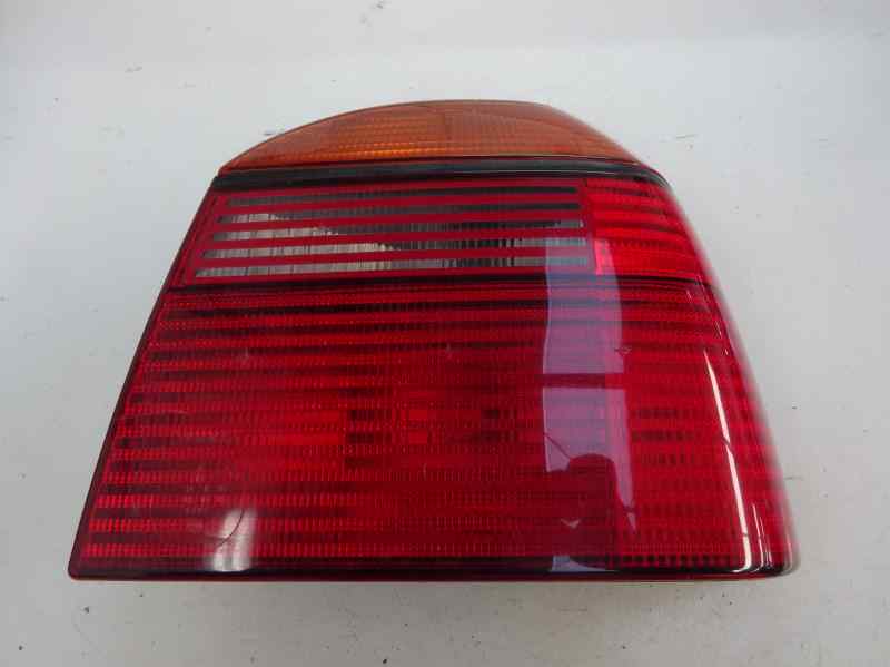 PILOTO TRASERO DERECHO VOLKSWAGEN GOLF 1993 1.4 5MT 60CV | 44KW