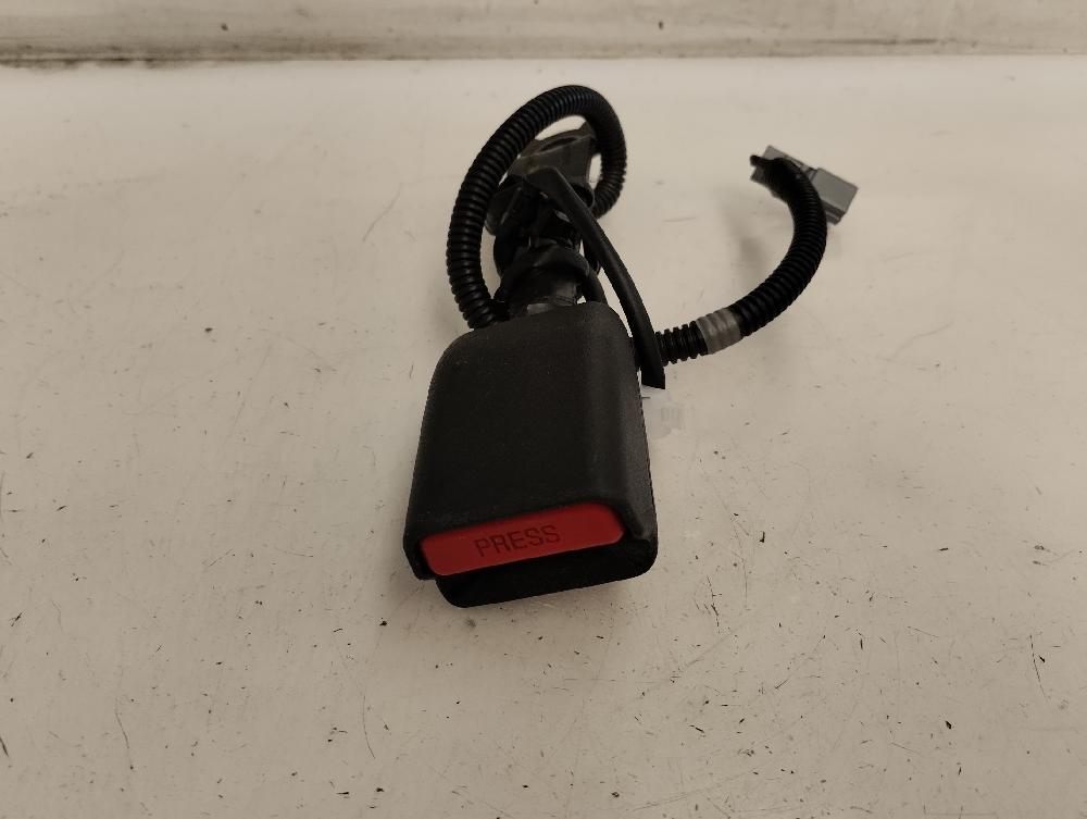 ANCLAJE CINTURON DELANTERO IZQUIERDO TOYOTA VERSO 1.6 MT 132CV | 97KW