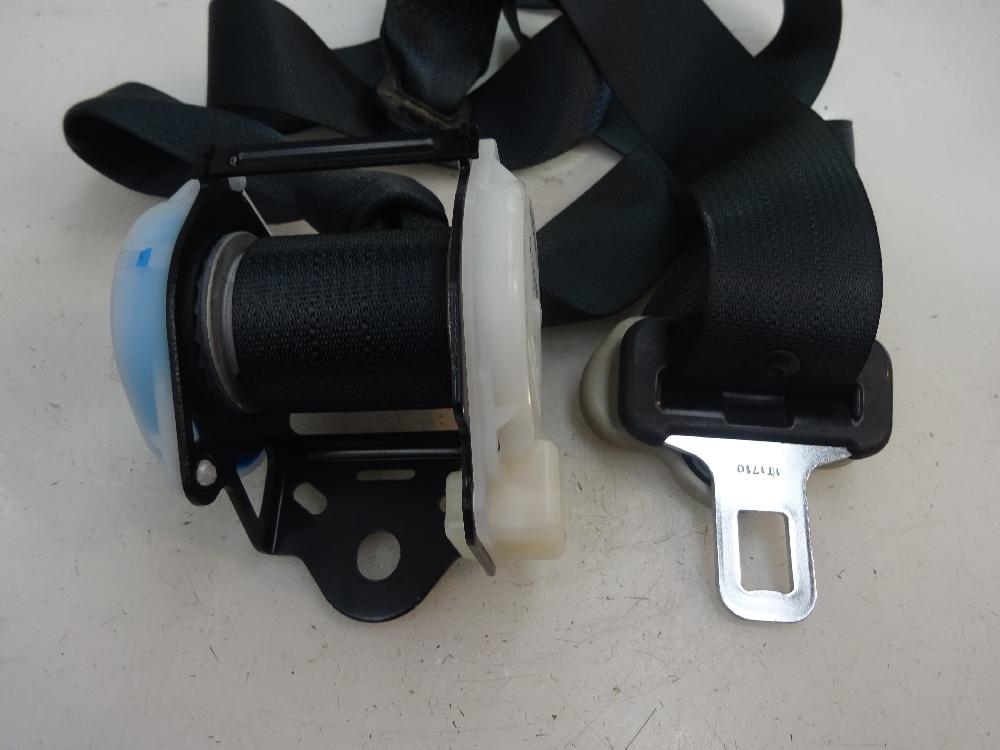 CINTURON SEGURIDAD TRASERO DERECHO NISSAN MICRA 1.2 MT 98CV | 72KW