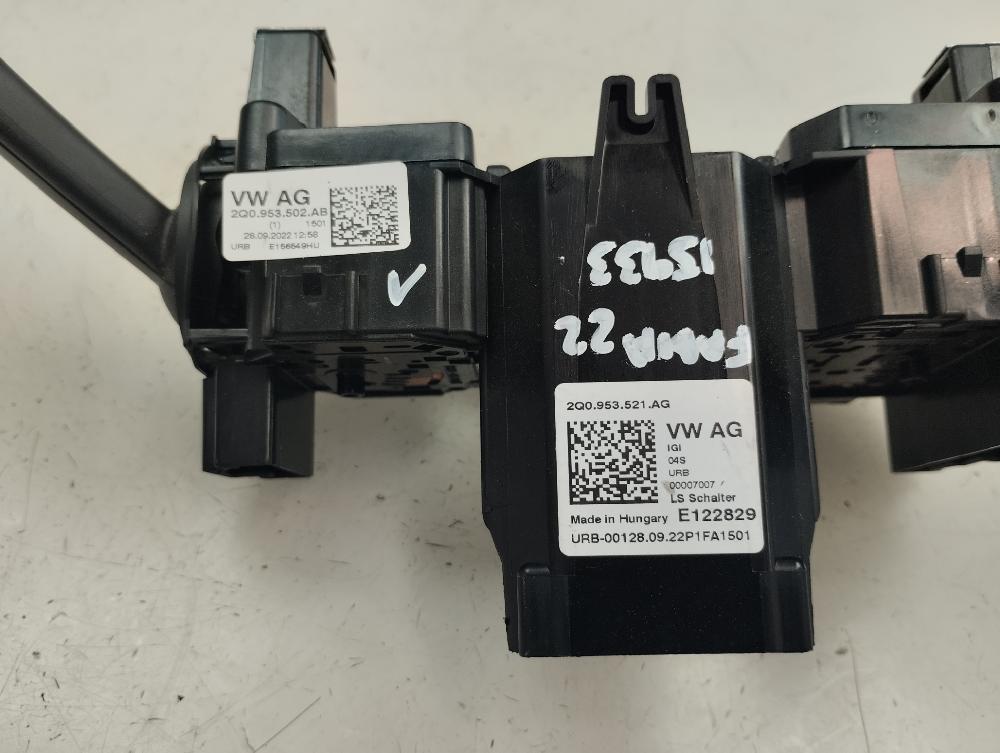 MANDO MULTIFUNCION SKODA FABIA 1.0 TSI MT 95CV