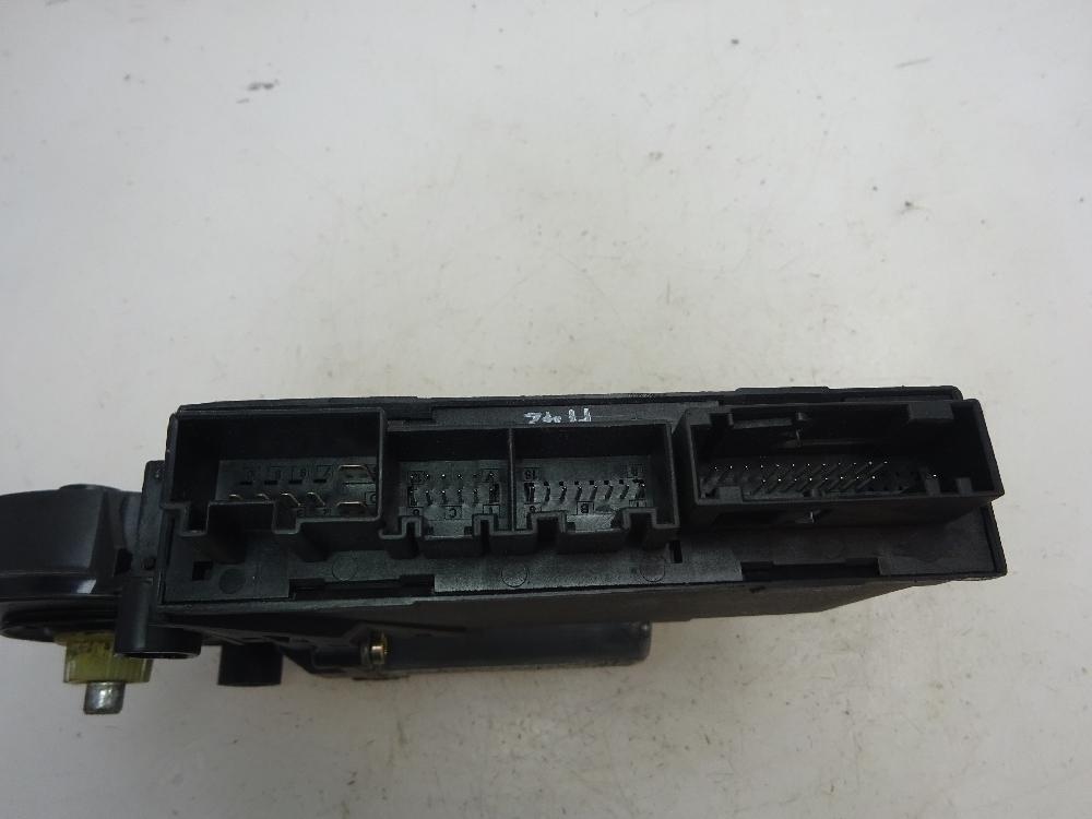 MOTOR ELEVALUNAS DELANTERO DERECHO AUDI A4 2001 2.5 TDI MT 155CV | 114KW