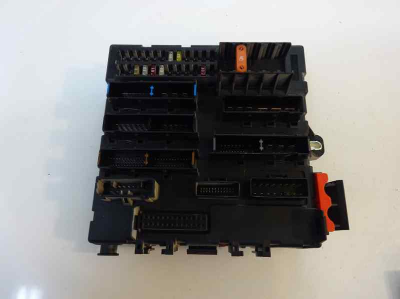 CAJA RELES FUSIBLES OPEL VECTRA 2.2 DTI MT 125CV | 92KW