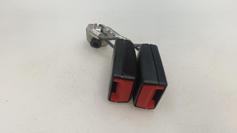 ANCLAJE CINTURON TRASERO IZQUIERDO VOLKSWAGEN PASSAT PASSAT 2.0 140CV TDI 103KW