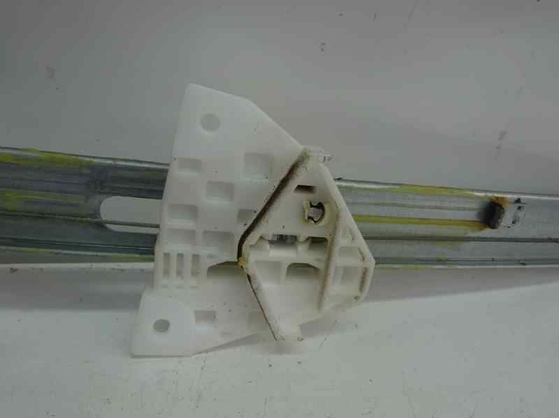 ELEVALUNAS TRASERO DERECHO MAZDA 2 1.3 MT 75CV