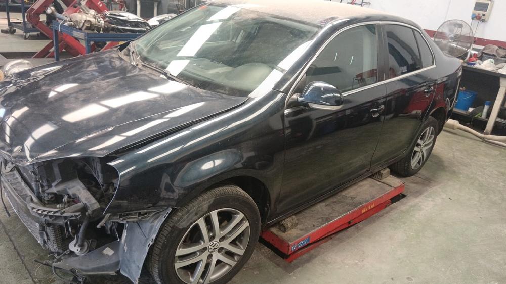 TRANSMISION DELANTERA DERECHA VOLKSWAGEN JETTA 2010 1.6 TDI MT 105CV