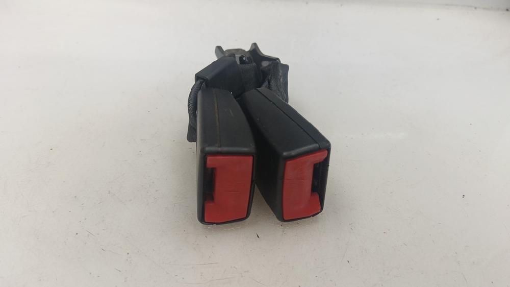 ANCLAJE CINTURON TRASERO IZQUIERDO VOLKSWAGEN JETTA 1.6 TDI MT 105CV