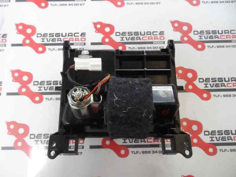 CENICERO LEXUS IS 2.2 220D MT 177CV
