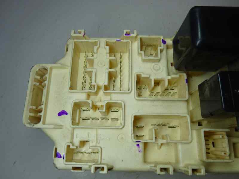 CAJA RELES FUSIBLES MITSUBISHI MONTERO 3.2 DI-D MT 165CV