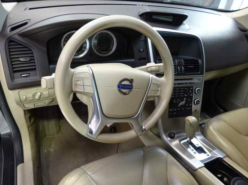 GUANTERA VOLVO XC60 2011 2.4 D5 MT AWD 205CV