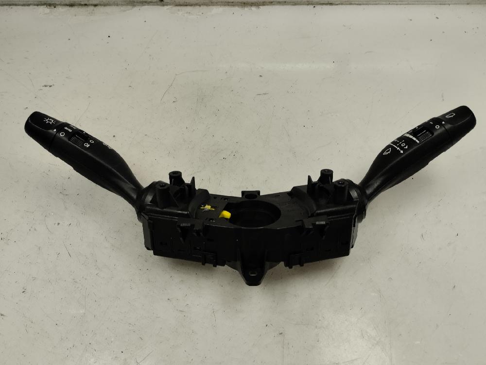 MANDO MULTIFUNCION HYUNDAI I20 2023 1.0 T-GDI BLUE MT 100CV