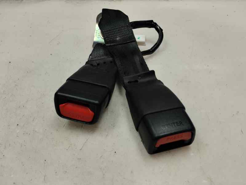 ANCLAJE CINTURON TRASERO IZQUIERDO TOYOTA YARIS 1.0 MT 72CV | 53KW