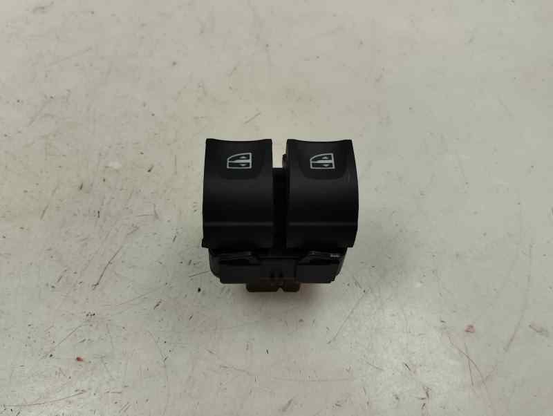 MANDO ELEVALUNAS DELANTERO IZQUIERDO DACIA DUSTER 1.5 MT 4WD 115CV | 84KW
