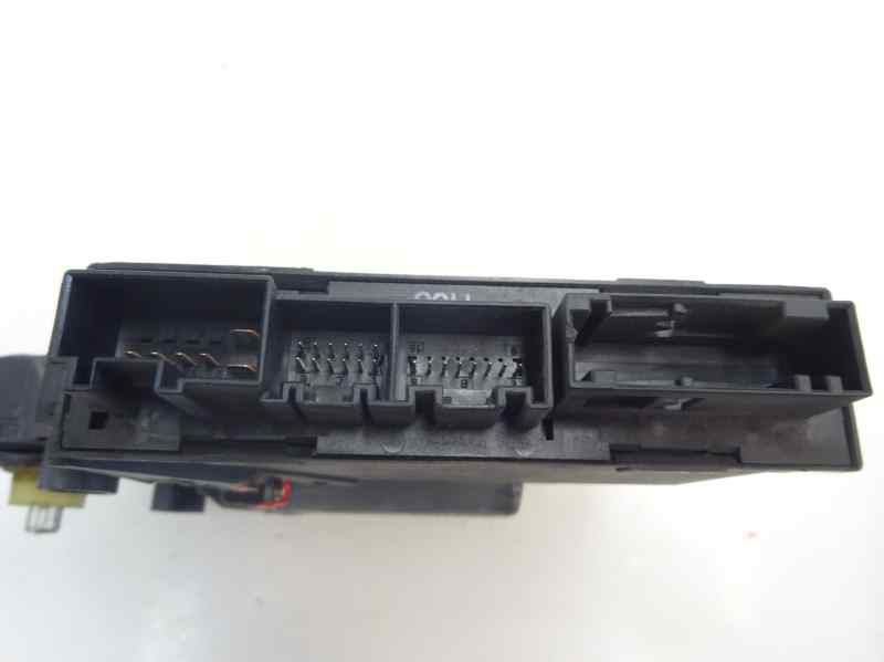 MOTOR ELEVALUNAS TRASERO DERECHO AUDI A4 1.9 TDI 6MT 130CV