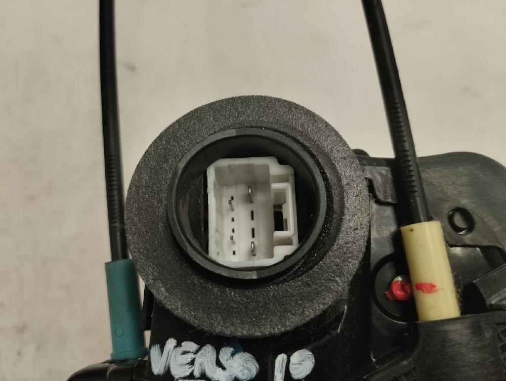 CERRADURA PUERTA TRASERA DERECHA TOYOTA VERSO 2.0 D-4D MT 128CV