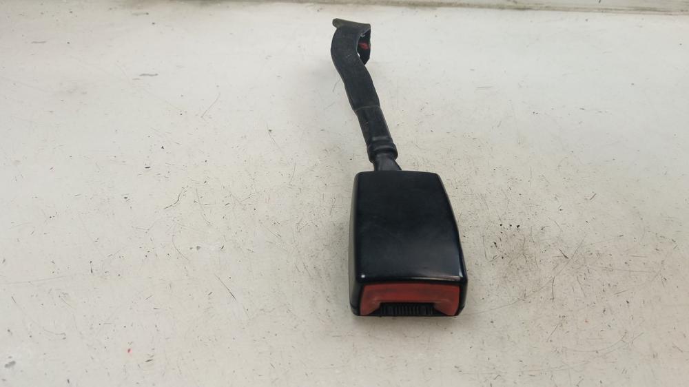 ANCLAJE CINTURON DELANTERO DERECHO VOLKSWAGEN TOURAN 1.9 TDI MT 105CV | 77KW