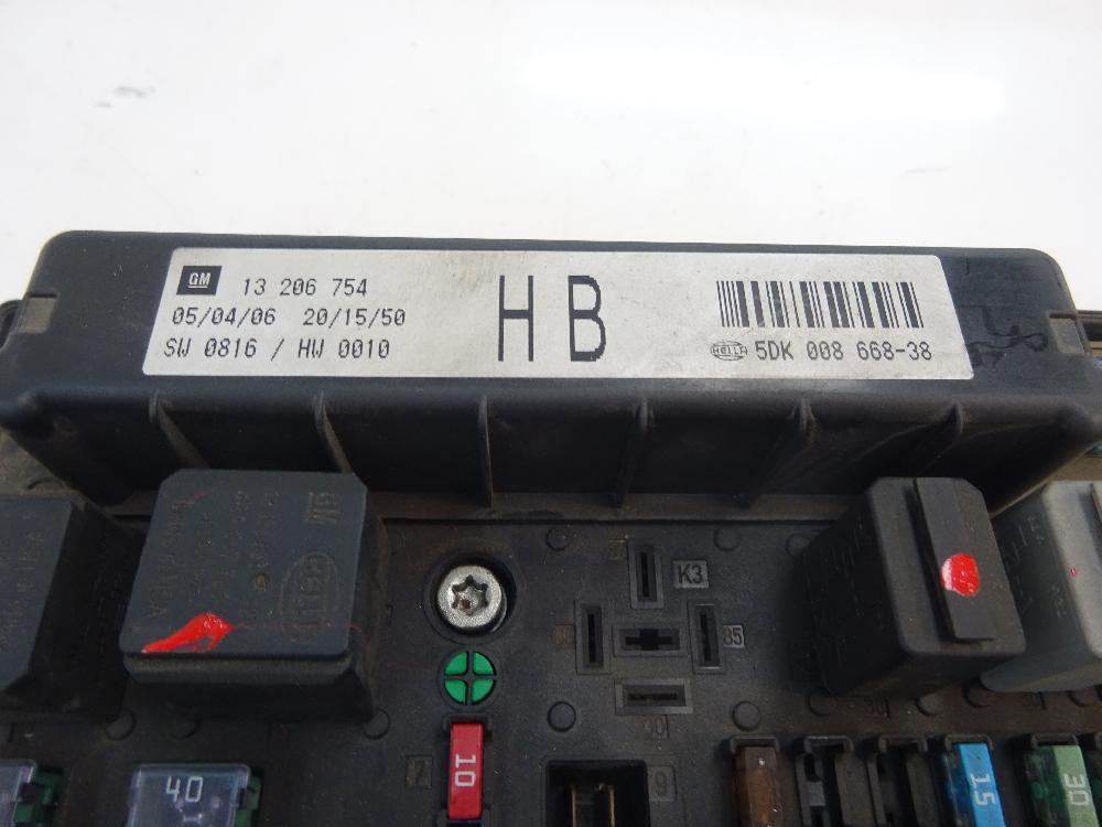 CAJA RELES FUSIBLES OPEL ASTRA 1.7 CDTI MT 100CV