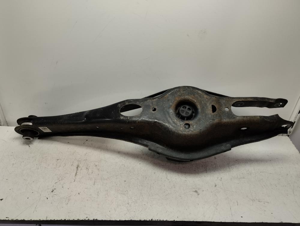 BRAZO SUSPENSION INFERIOR TRASERO DERECHO AUDI A3 1.5 MT 150CV | 110KW