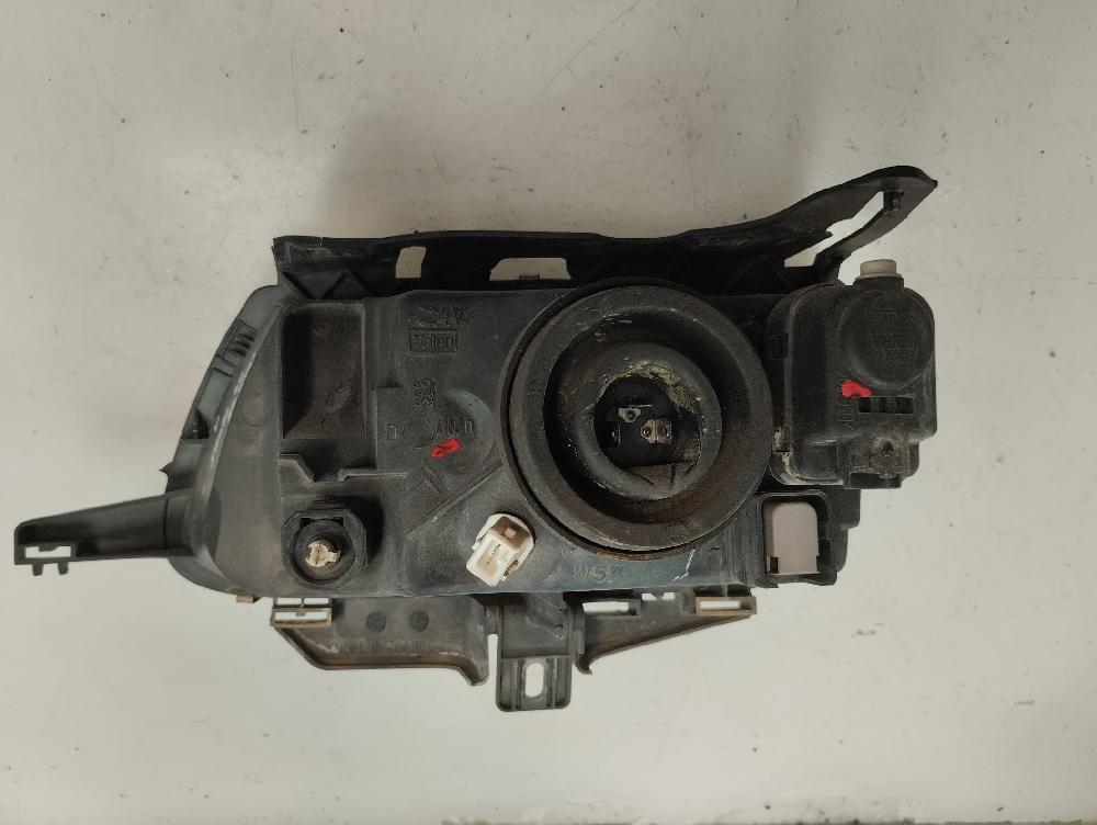 FARO DERECHO CITROEN SAXO 1.5 D MT 57CV