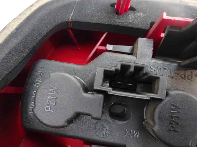 PILOTO TRASERO DERECHO VOLKSWAGEN POLO 2001 1.4 MT 60CV