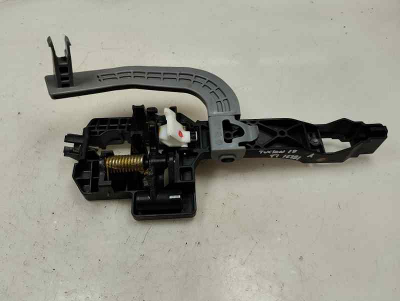 SOPORTE MANETA EXTERIOR PUERTA TRASERA IZQUIERDA HYUNDAI TUCSON 1.7 MT 115CV