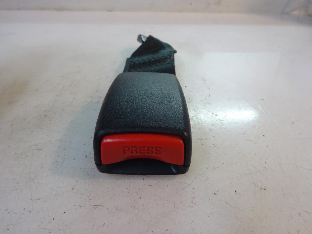 ANCLAJE CINTURON TRASERO DERECHO NISSAN MICRA 1.2 MT 80CV