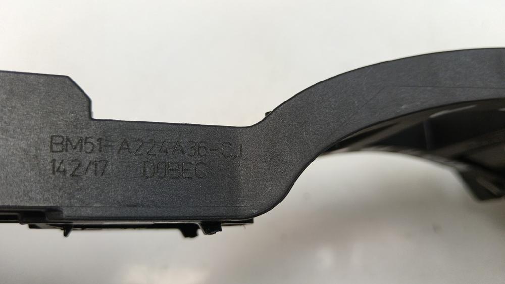 SOPORTE MANETA EXTERIOR PUERTA TRASERA DERECHA FORD KUGA 1.5 MT 120CV