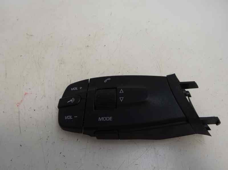 MANDO MULTIFUNCION SEAT IBIZA 1.6 TDI MT 105CV