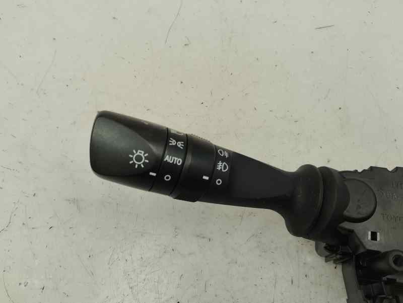 MANDO LUCES TOYOTA AURIS 2.0 D-4D MT 124CV | 91KW