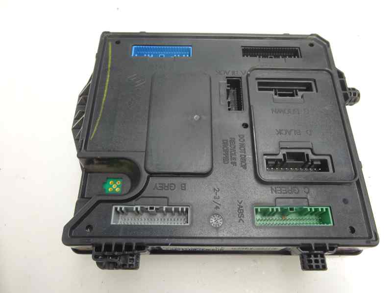CAJA RELES FUSIBLES RENAULT MEGANE 2009 1.5 DCI MT 106CV