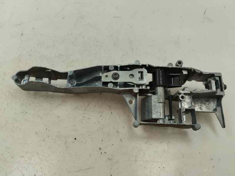 SOPORTE MANETA EXTERIOR DELANTERA IZQUIERDA PEUGEOT 208 2017 1.2 MT 110CV | 81KW