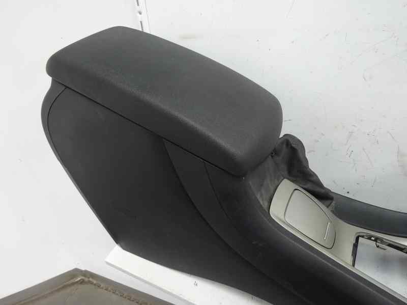 APOYABRAZOS CENTRAL CITROEN C5 2009 2.0 HDI MT 140CV
