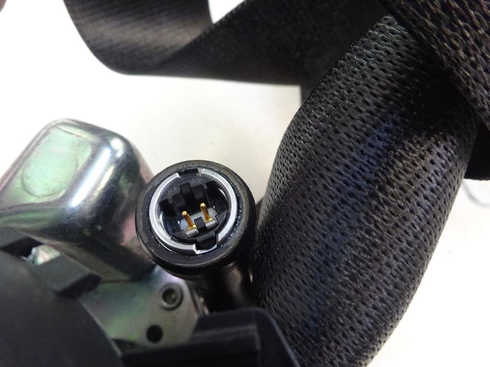 CINTURON SEGURIDAD DELANTERO DERECHO MITSUBISHI COLT 1.3 MT 95CV