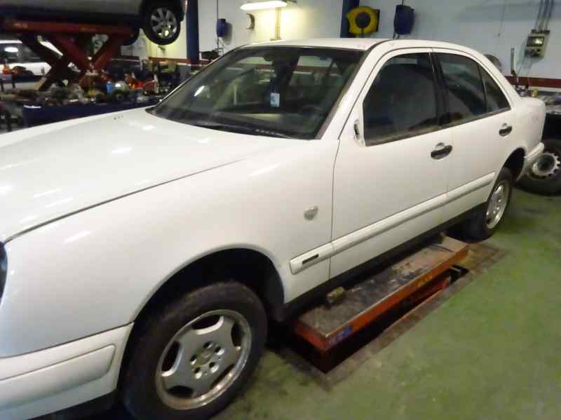 PILOTO TRASERO IZQUIERDO MERCEDES BENZ CLASE E 1998 2.2 E 200 CDI MT 102CV
