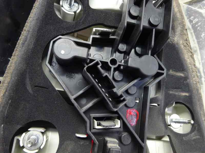 PILOTO TRASERO IZQUIERDO BMW SERIE 1 1.6 116I MT 115CV