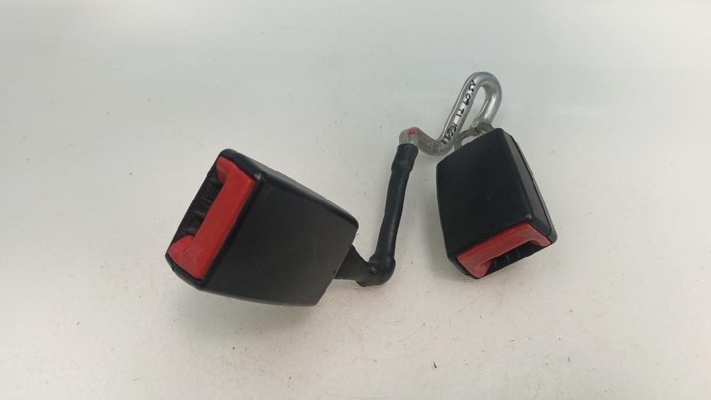 ANCLAJE CINTURON TRASERO IZQUIERDO AUDI A3 2.0 TDI S-TRONIC 140CV
