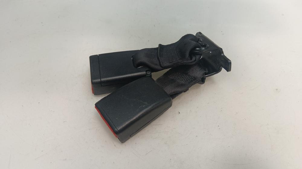 ANCLAJE CINTURON TRASERO DERECHO PEUGEOT 208 1.2 VTI ETG 82CV