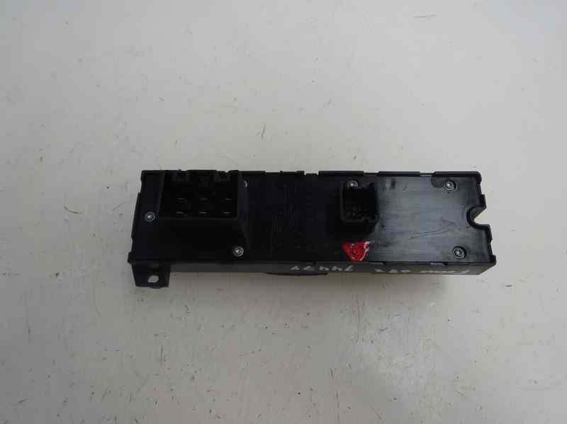 MANDO ELEVALUNAS DELANTERO IZQUIERDO FORD FOCUS 1.6 TDCI MT 90CV