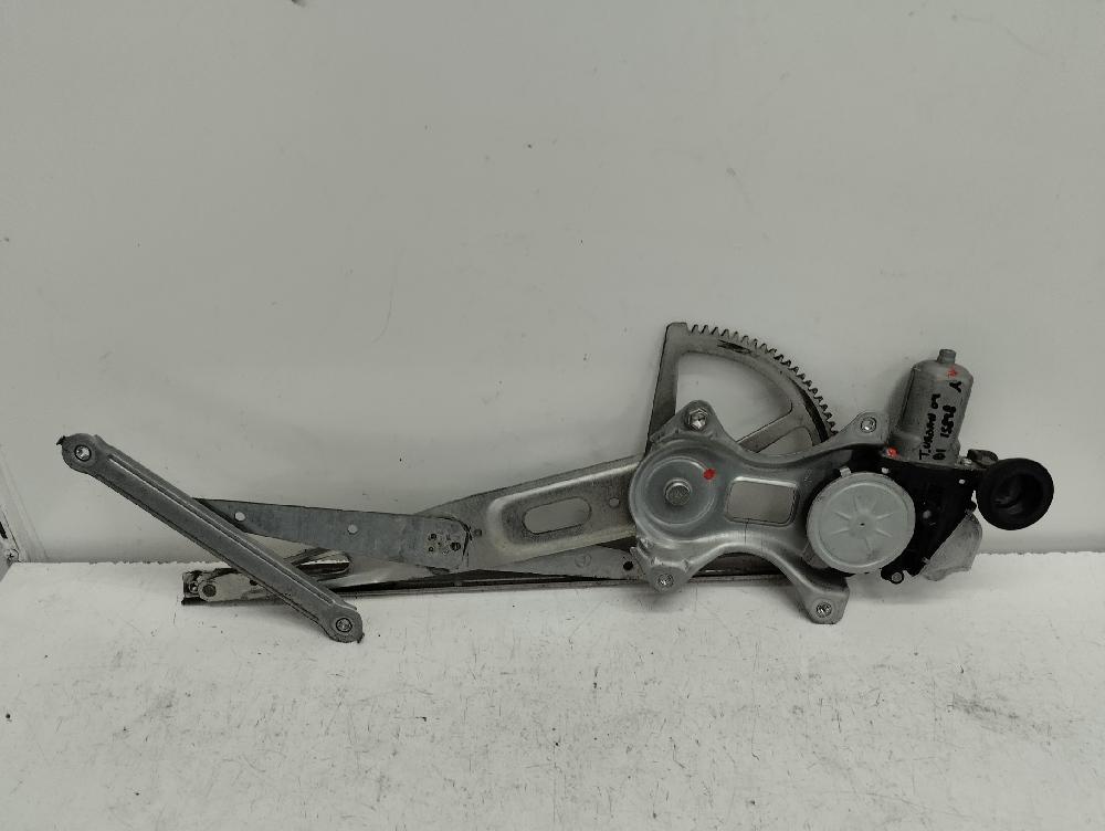 ELEVALUNAS DELANTERO IZQUIERDO TOYOTA URBAN CRUISER 1.4 CRDI MT 4WD 90CV